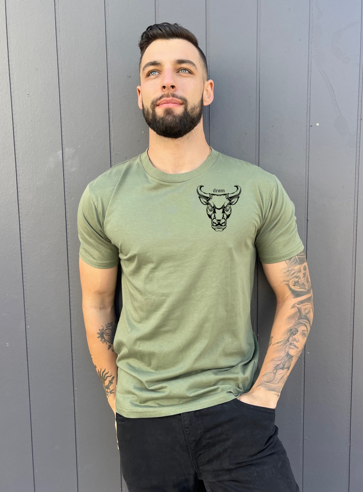Tee - Black or White Bull design