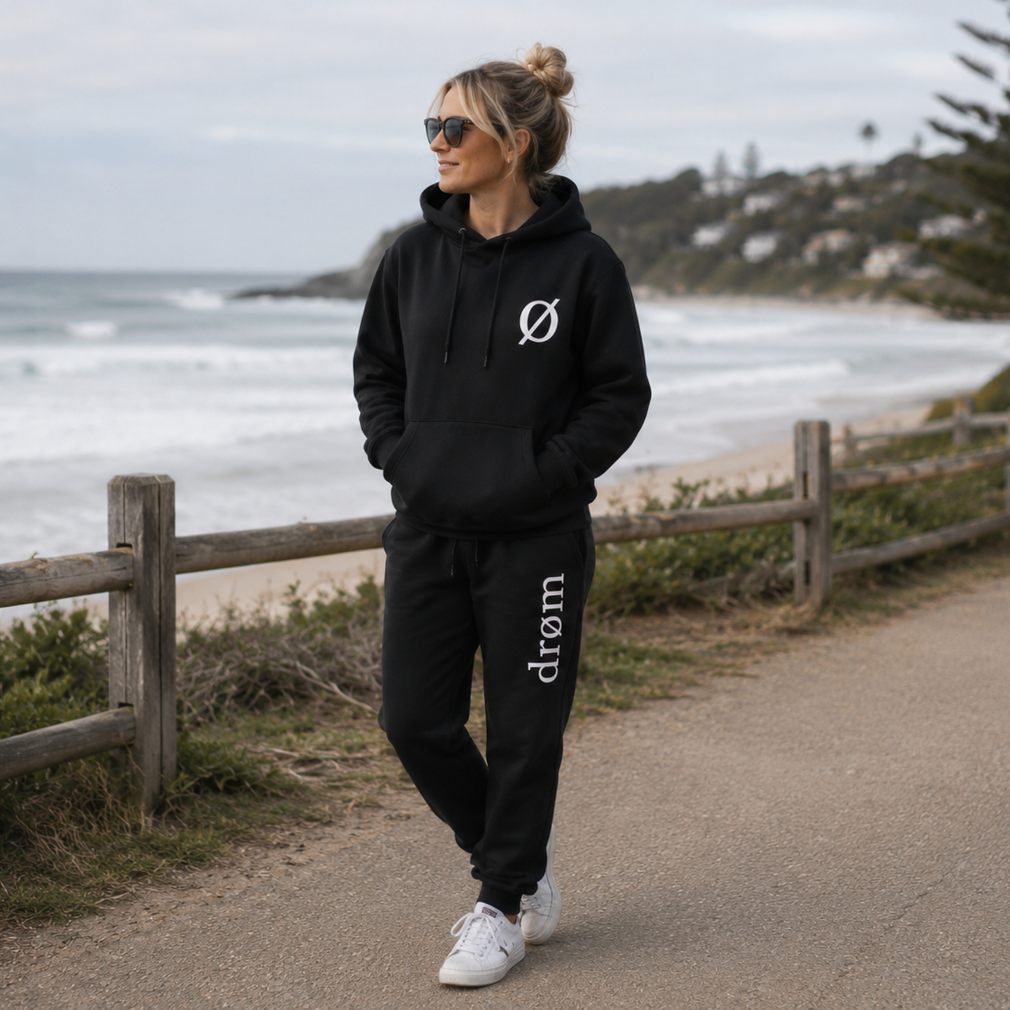 Womens Tracksuit drøm Logo Black Top with Black Pants